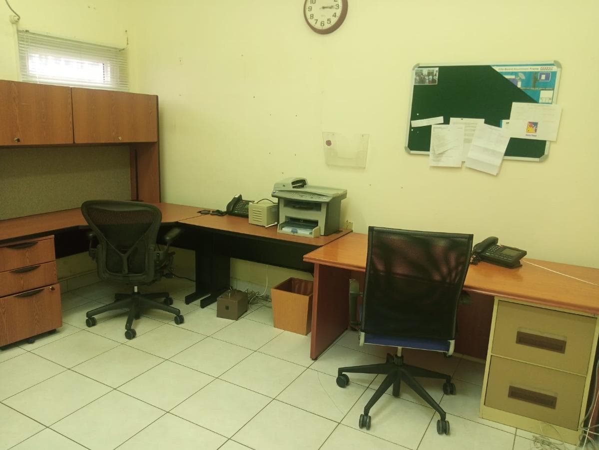 Equipamento para escritório · — imagem 1