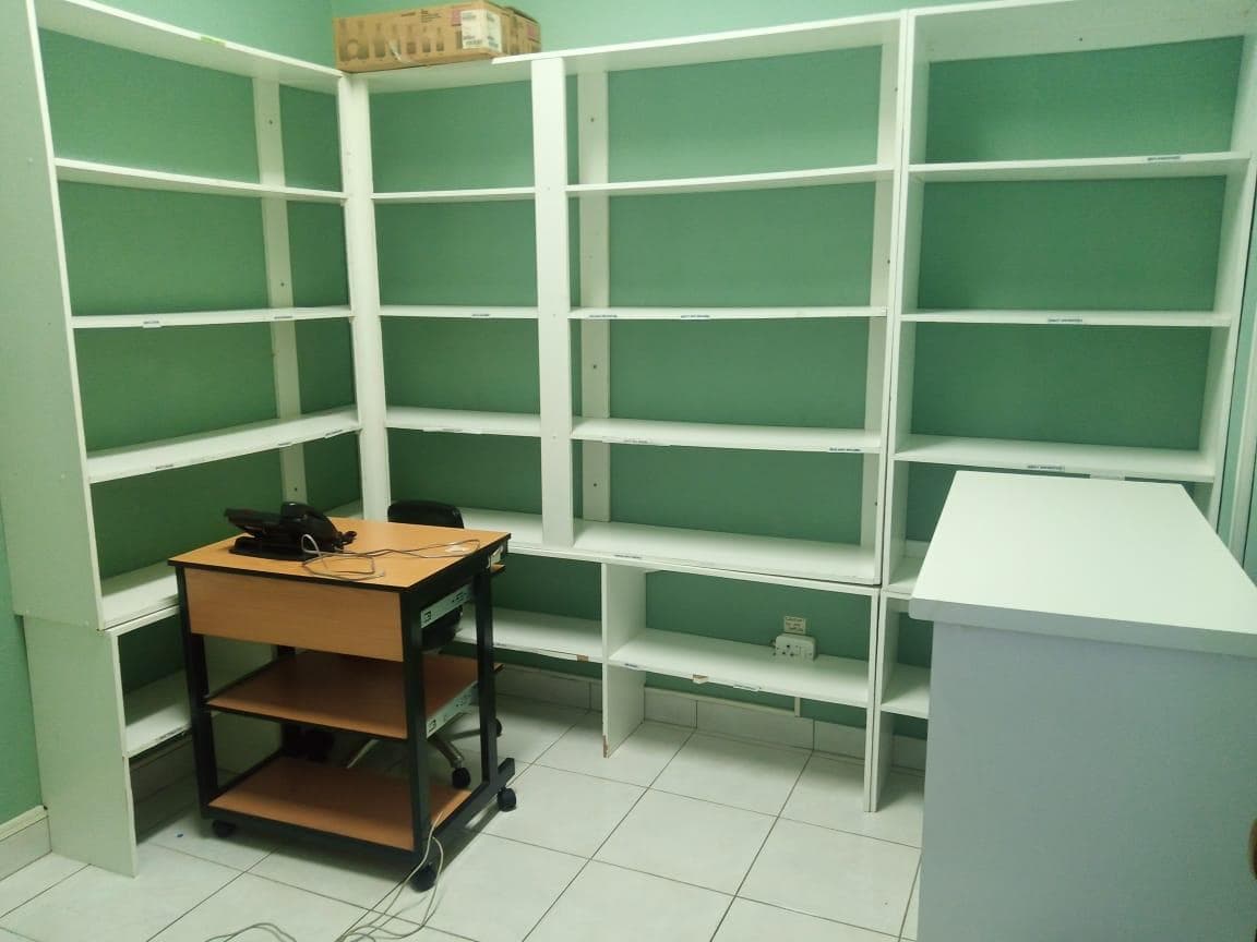 Mobília de Escritório · — imagem 1