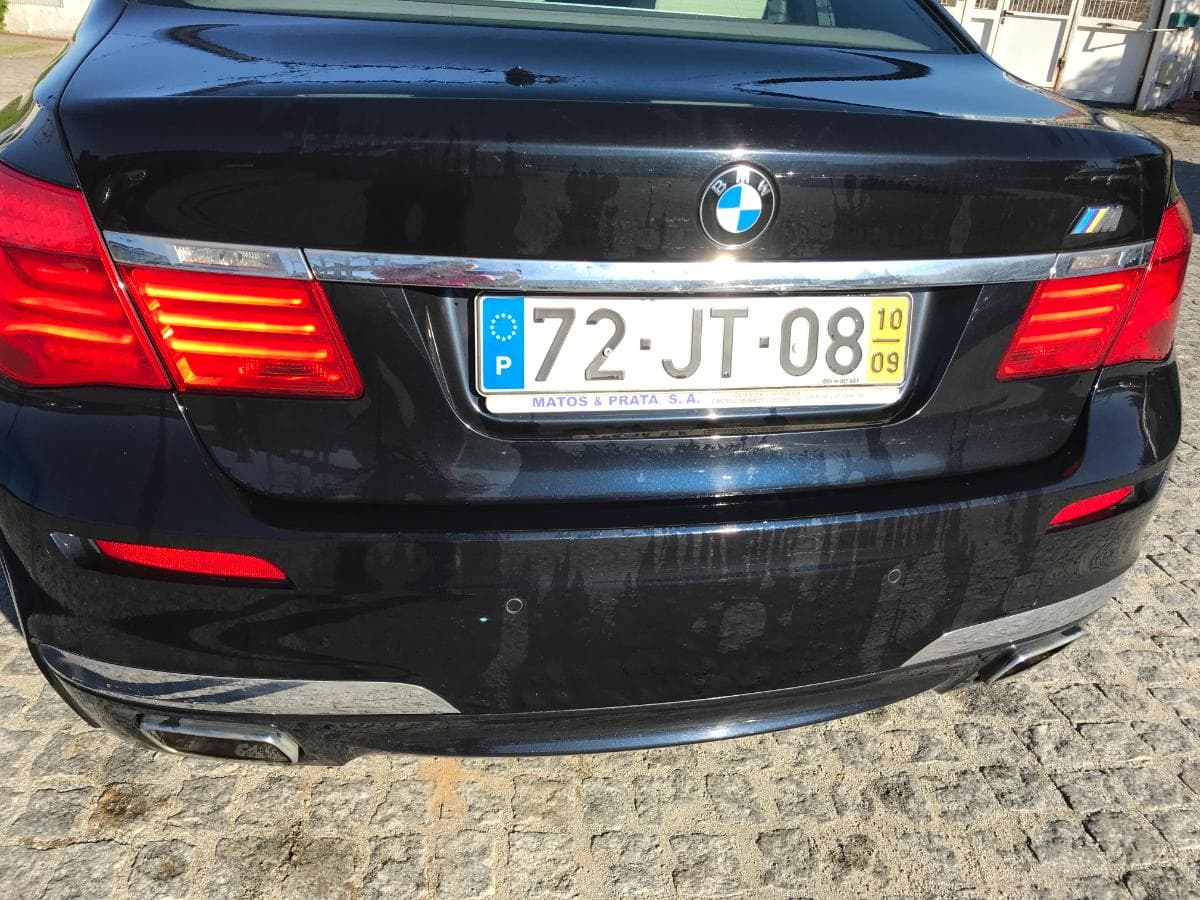 BMW 740D · Ano 2010 — imagem 11