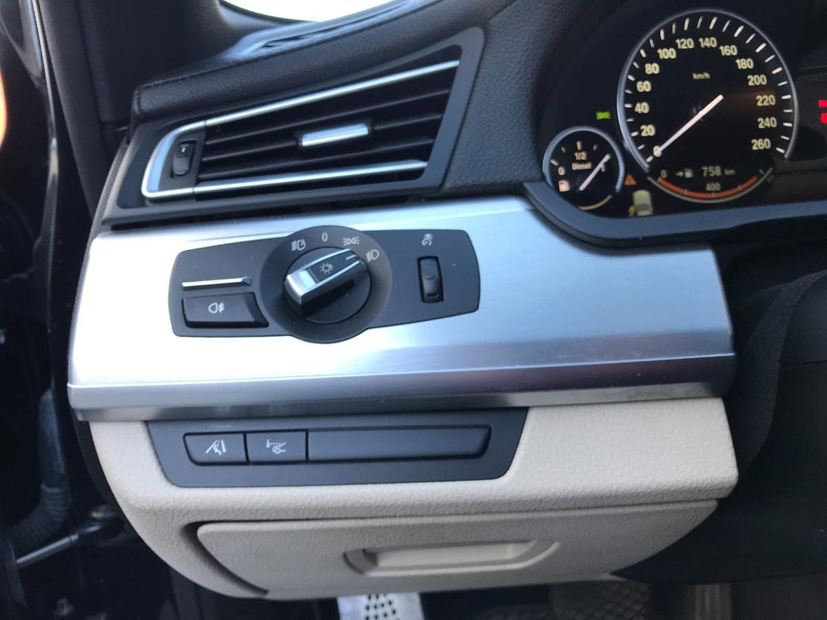 BMW 740D · Ano 2010 — imagem 23