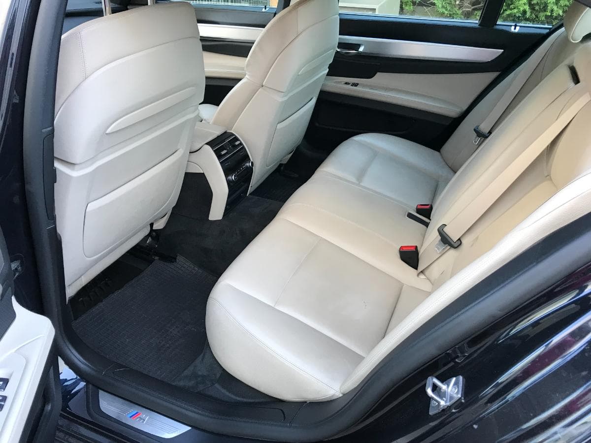 BMW 740D · Ano 2010 — imagem 27