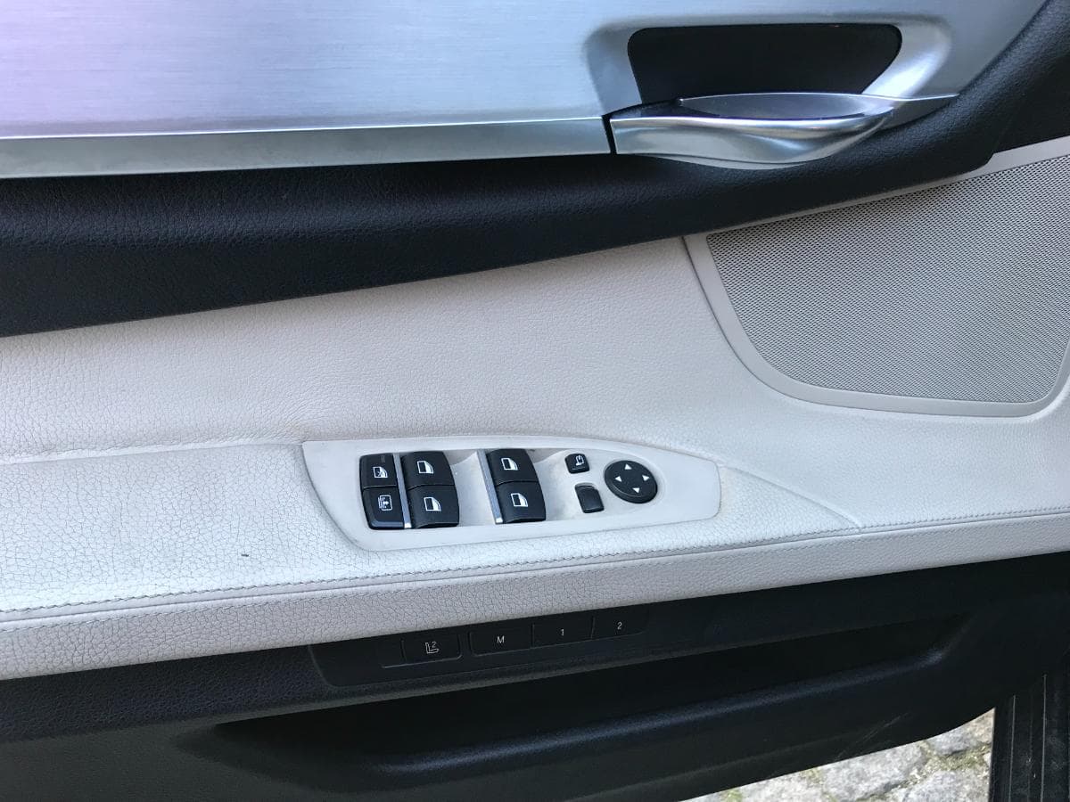 BMW 740D · Ano 2010 — imagem 35