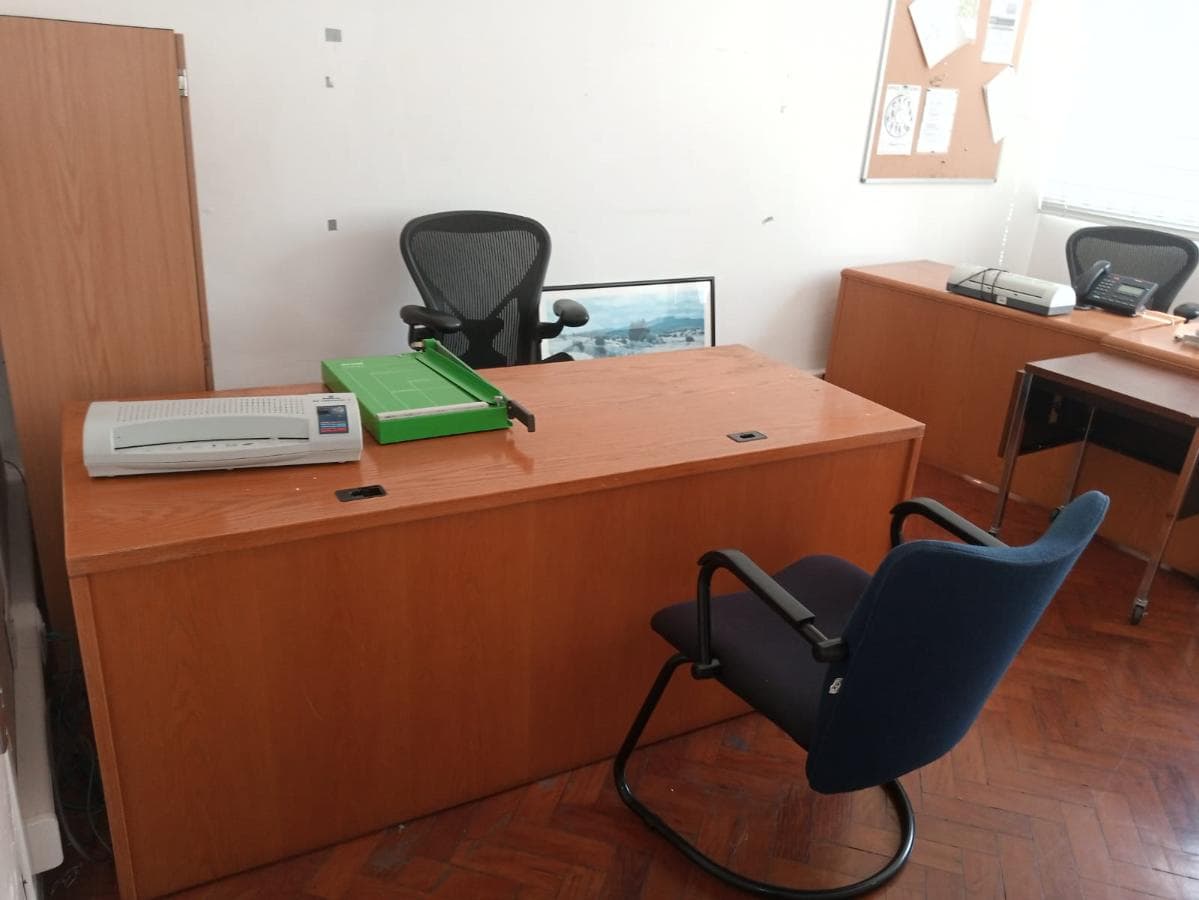 Equipamento para escritório ·