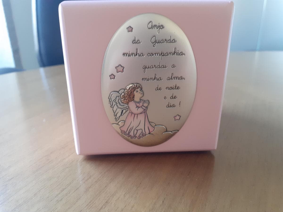 Produtos de Bebé e Criança + Molduras + Álbuns de fotografias + Mealheiros prata + Livro Oração 1.ª Comunhão + Bibelots em prata + Artigos de bebé e criança + Concha de Batismo + Molduras + Álbuns + Mealheiros + Caixas de bebé + Porta chupetas — imagen 21