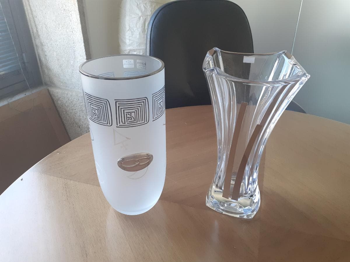 Produto em Cristal + Estojos de vinho em prata  + Artigos em Cristal + Copos em Vidro Pintado + Copos + Jarras decorativas — image 3