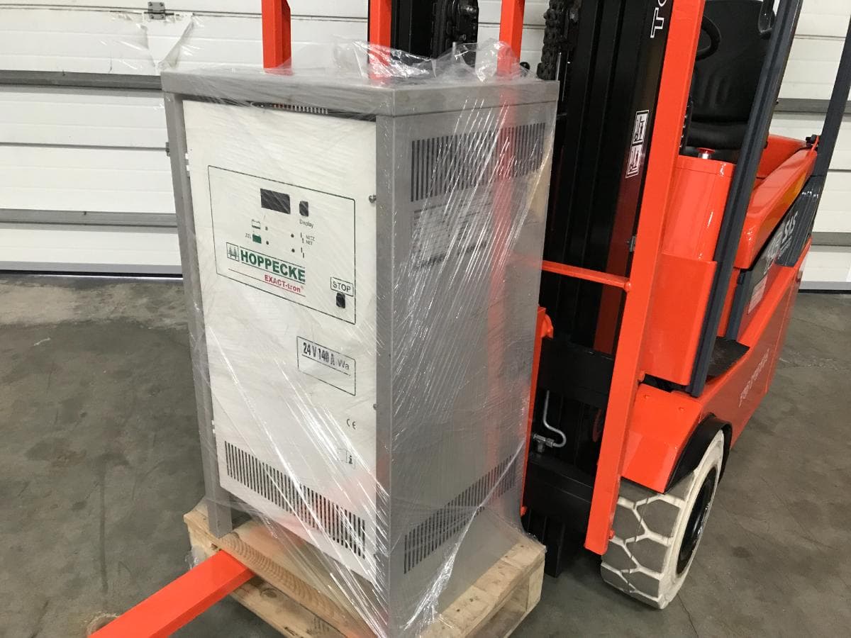Empilhador Toyota 1500 Kg Elétrico — imagem 5