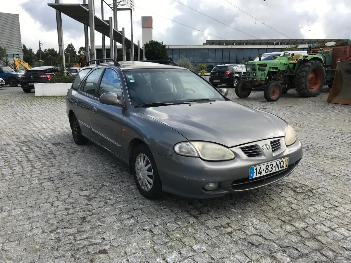 Hyundai Lantra 1.9 D · Ano 1999 — imagem 1