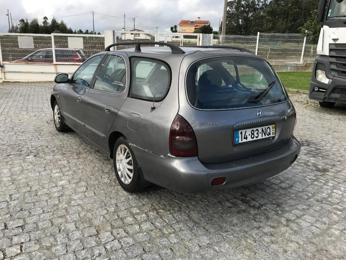 Hyundai Lantra 1.9 D · Ano 1999 — imagem 6