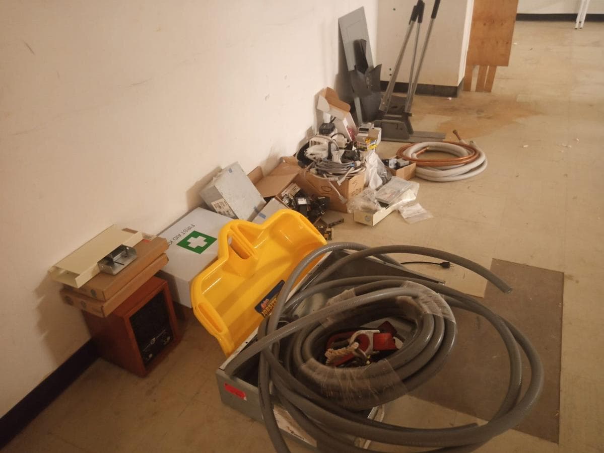 Diverso equipamento · — imagem 2