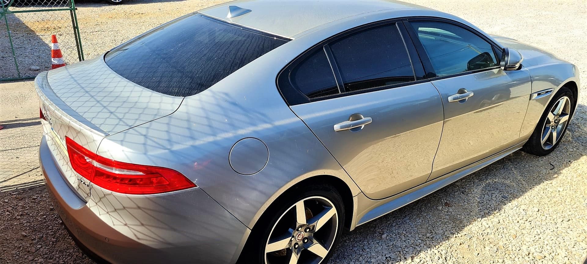 Jaguar XE 2.0D R Sport — imagem 3