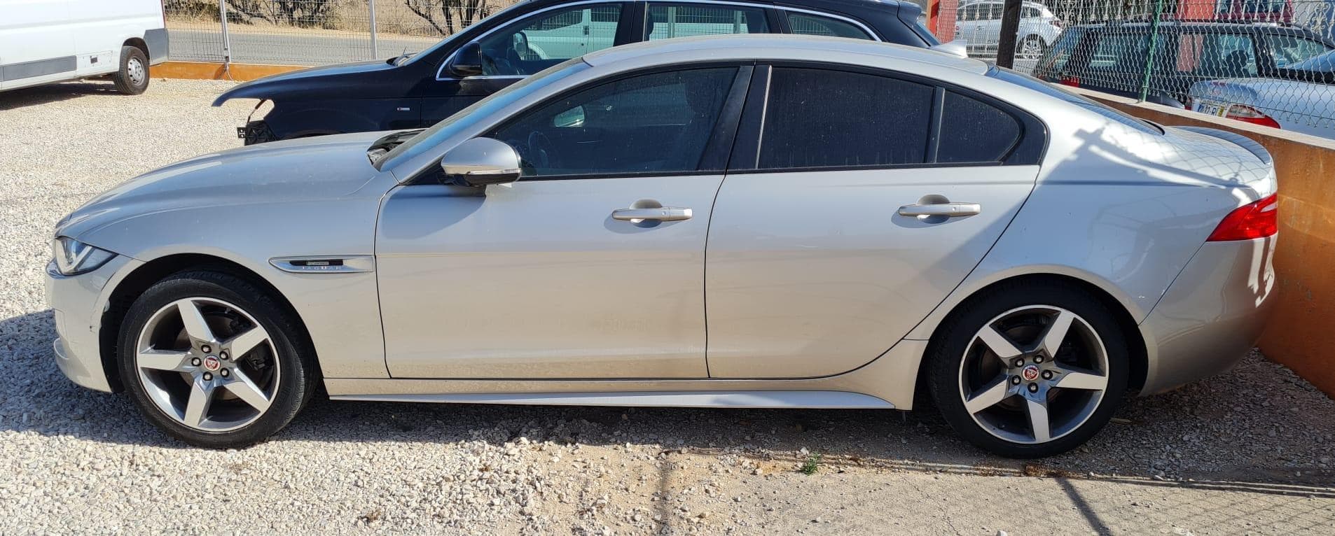 Jaguar XE 2.0D R Sport — imagem 4