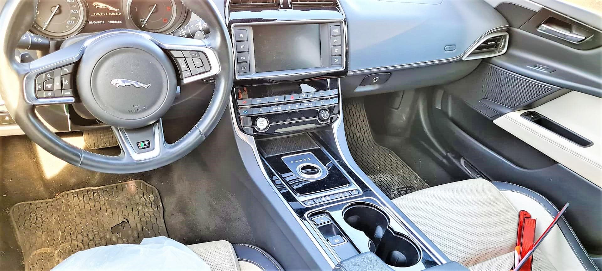 Jaguar XE 2.0D R Sport — imagem 7