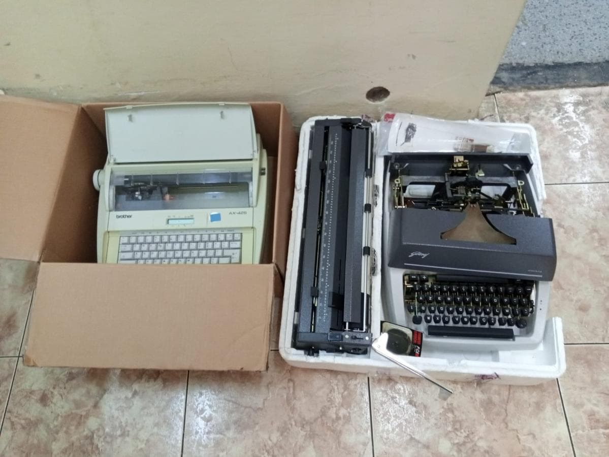 Máquinas de escrever · — imagen 1