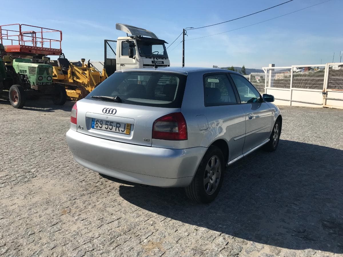 Audi A3 1.9 TDI · Ano 2001 — imagem 6