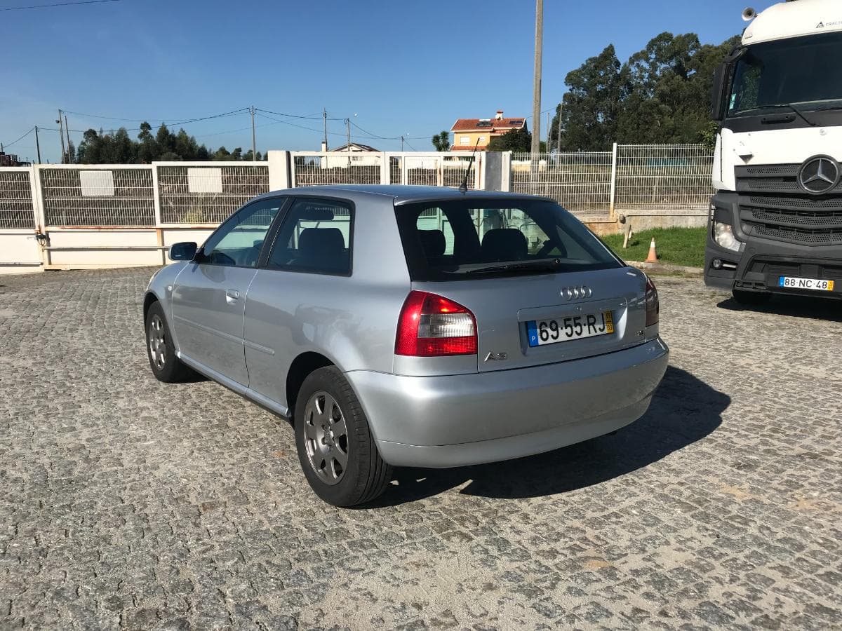 Audi A3 1.9 TDI · Ano 2001 — imagem 10