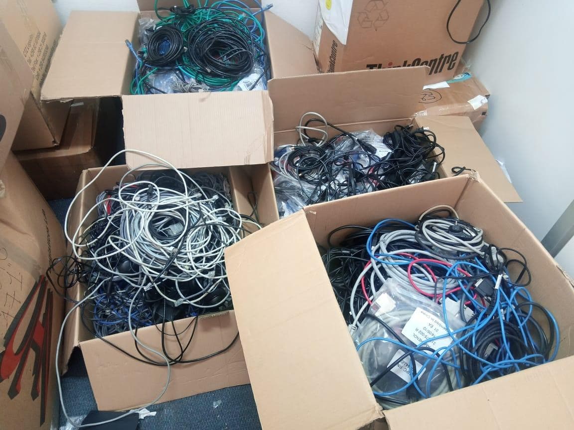 Cabos para computador · — imagen 1