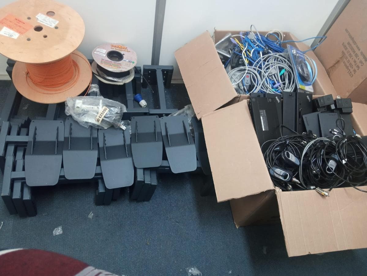 Diverso equipamento · — imagem 2
