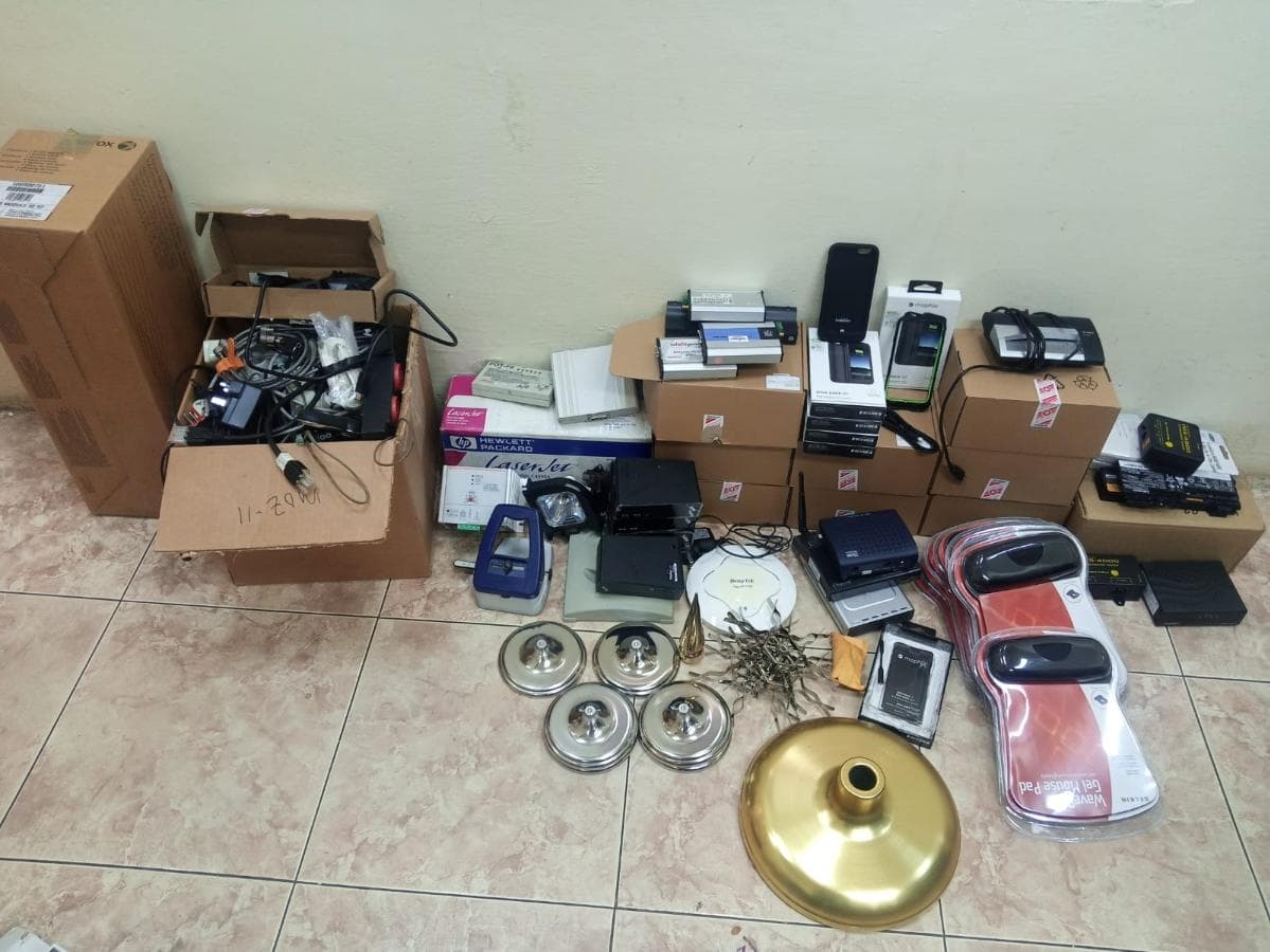 Diverso equipamento ·