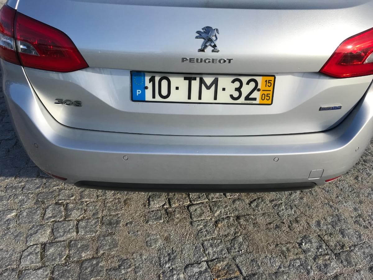 Peugeot 308 SW 1.6 Blue HDI · Ano 2015 — imagen 11
