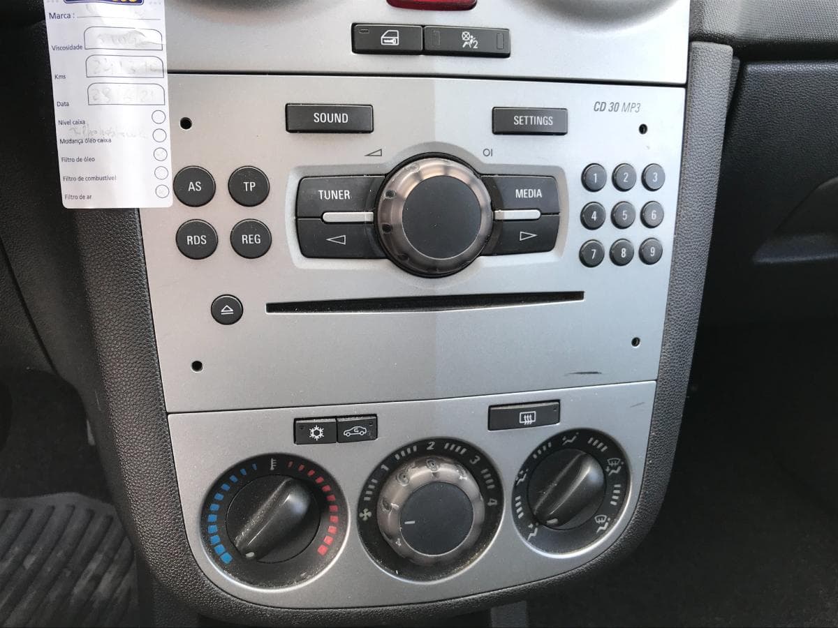 Opel Corsa 1.3 CDTI · Ano 2013 — imagen 25