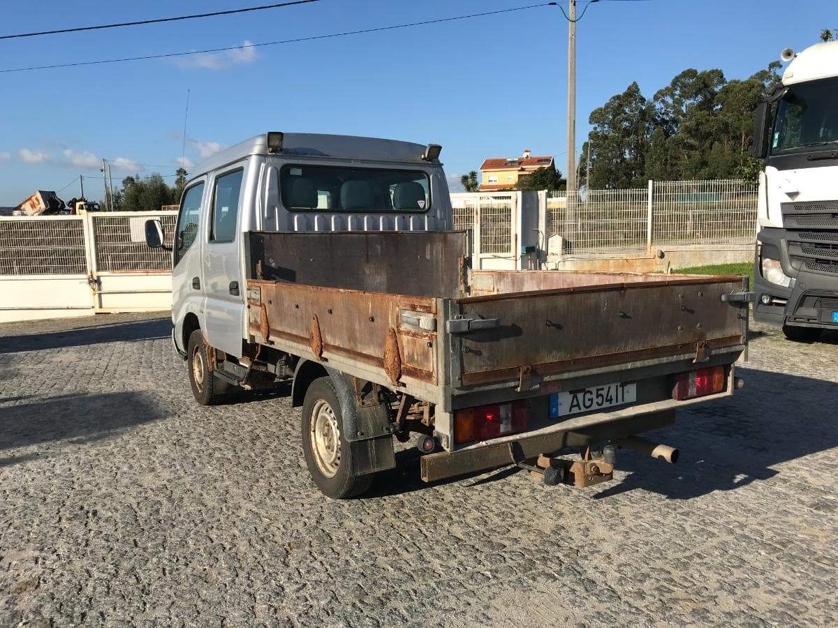 Toyota Dyna Cabine Dupla · 6 Lugares — imagem 6