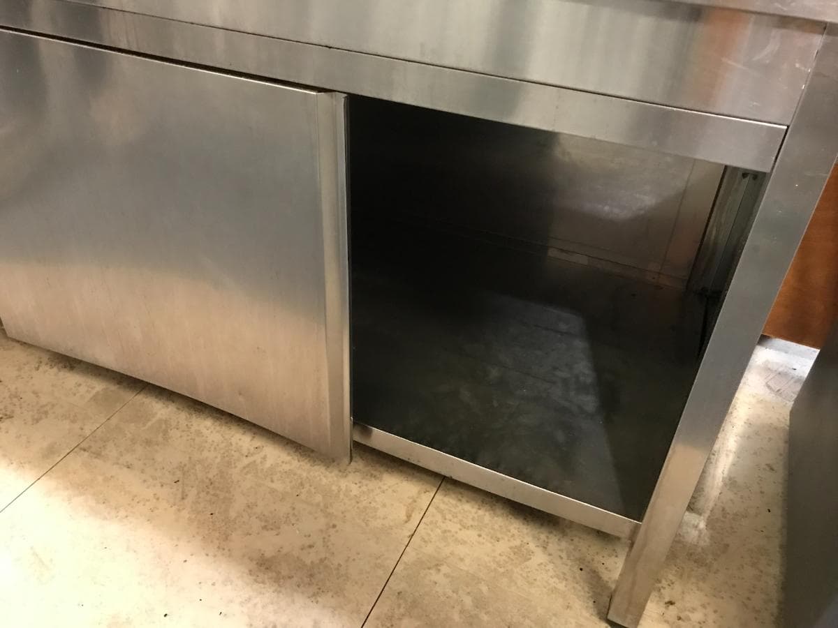 Mueble de acero inoxidable — imagen 3