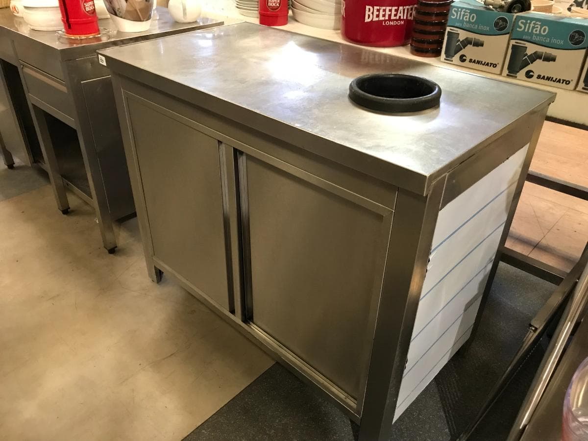 Mueble de acero inoxidable — imagen 2