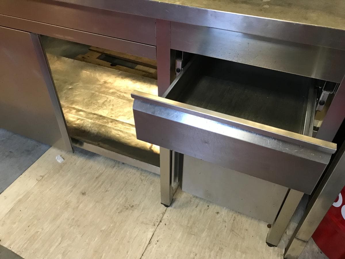 Mueble de acero inoxidable — imagen 4