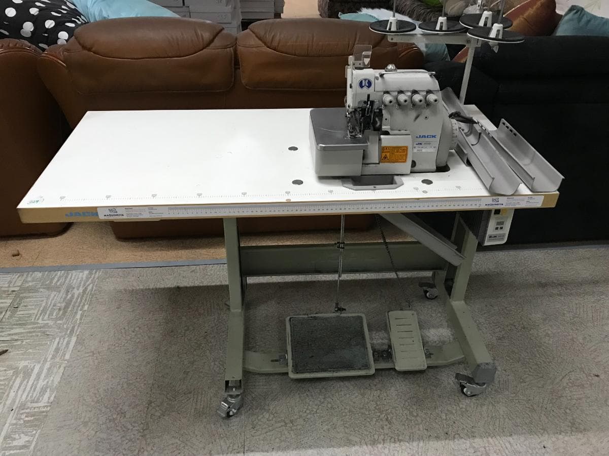 Máquina Costura — imagen 1