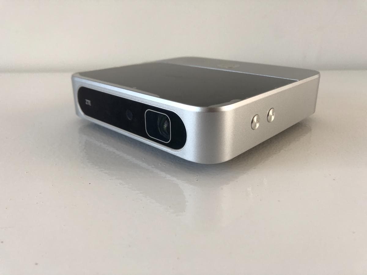 Proyector ZTE — imagen 3