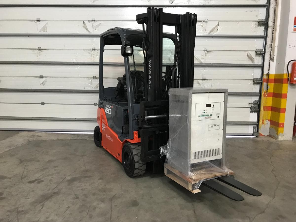 Empilhador Elétrico Toyota 2000 KG — imagen 1