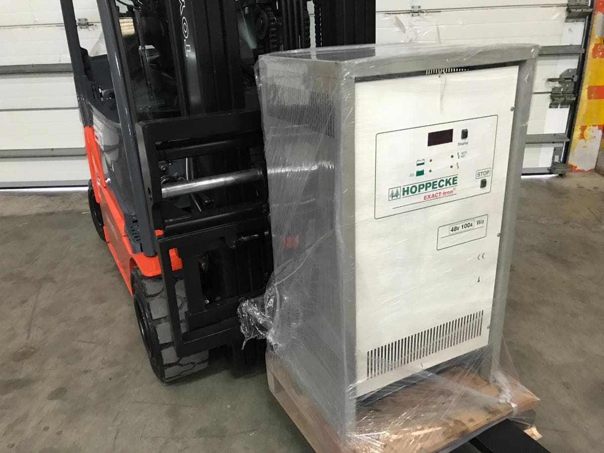 Empilhador Elétrico Toyota 2000 KG — imagen 5