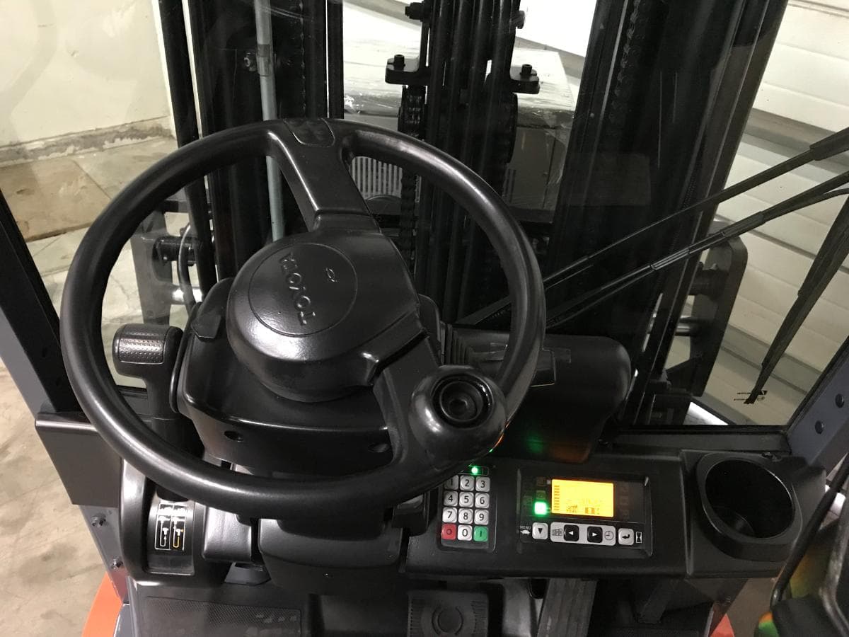Empilhador Elétrico Toyota 2000 KG — imagen 10