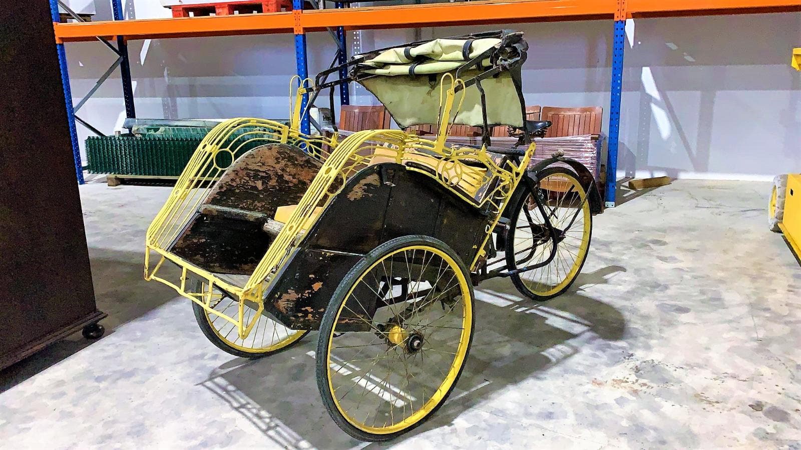 Velocípede triciclo antigo