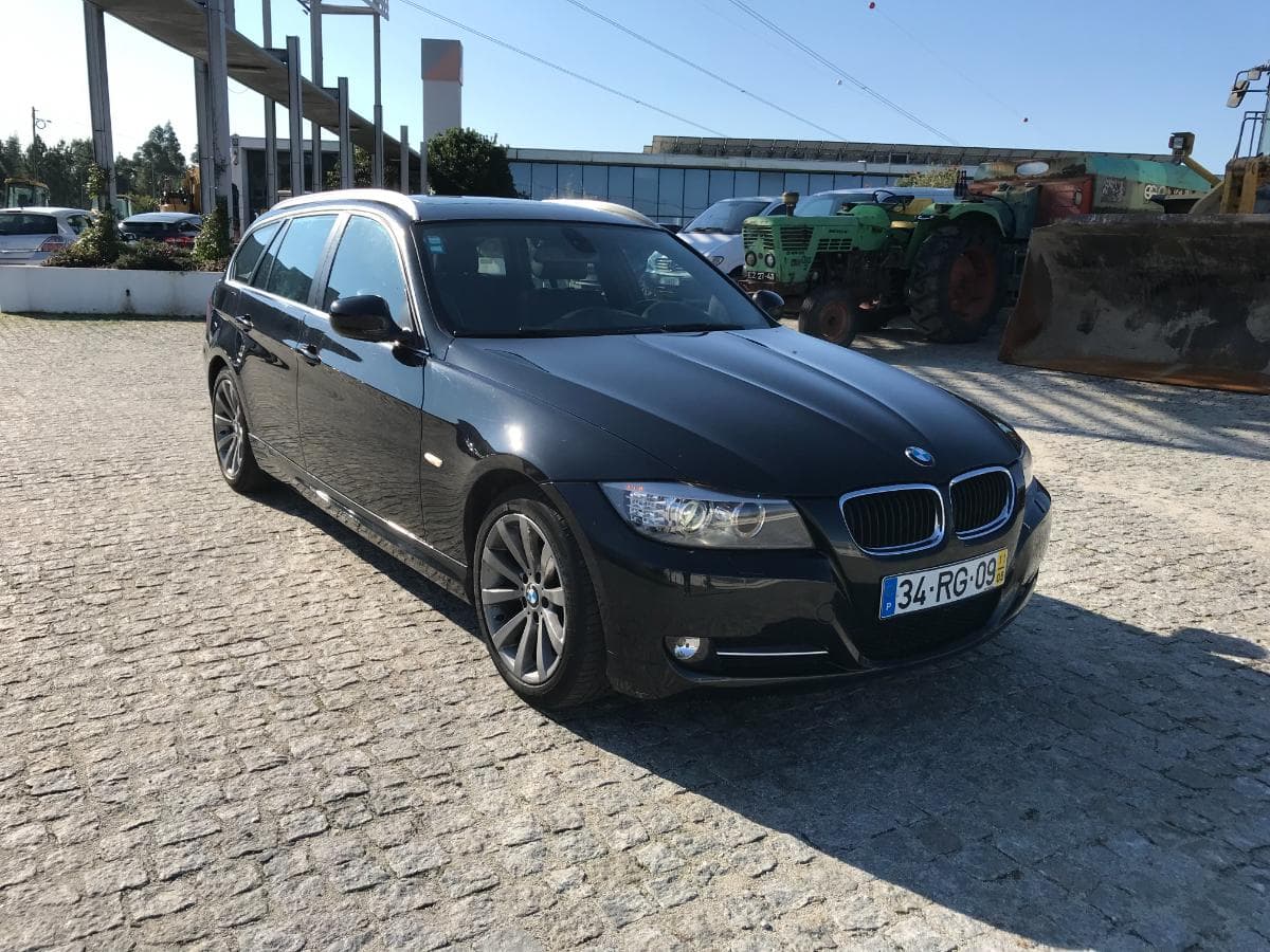 BMW 318D Touring · Ano 2011 — imagen 1