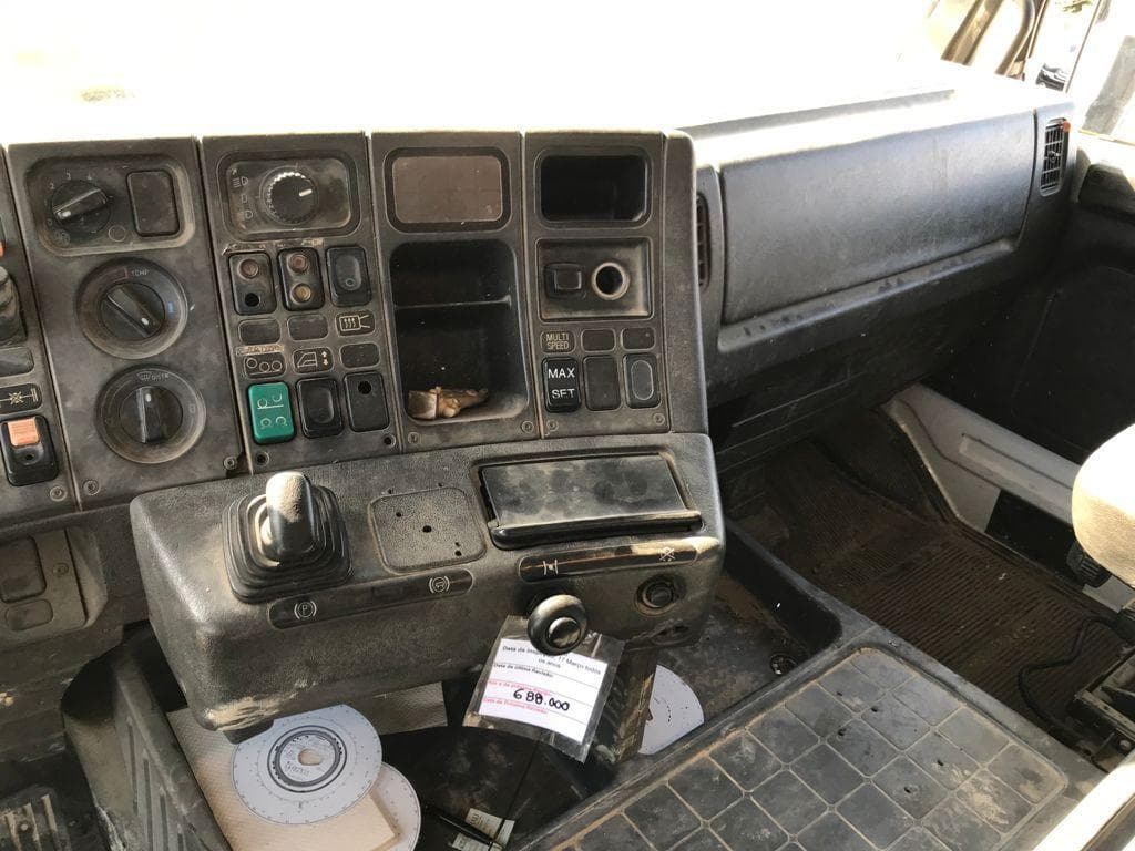 Scania 113M 320 8x2 · Ano 1993 — imagen 19