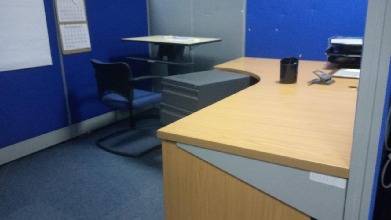 Mobília de Escritório  · — image 2