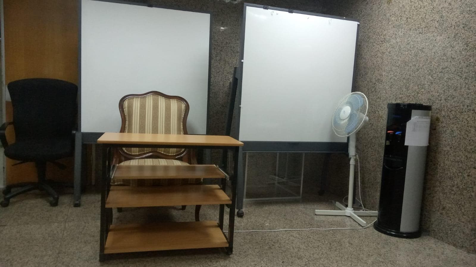 Office Furniture · — image 1