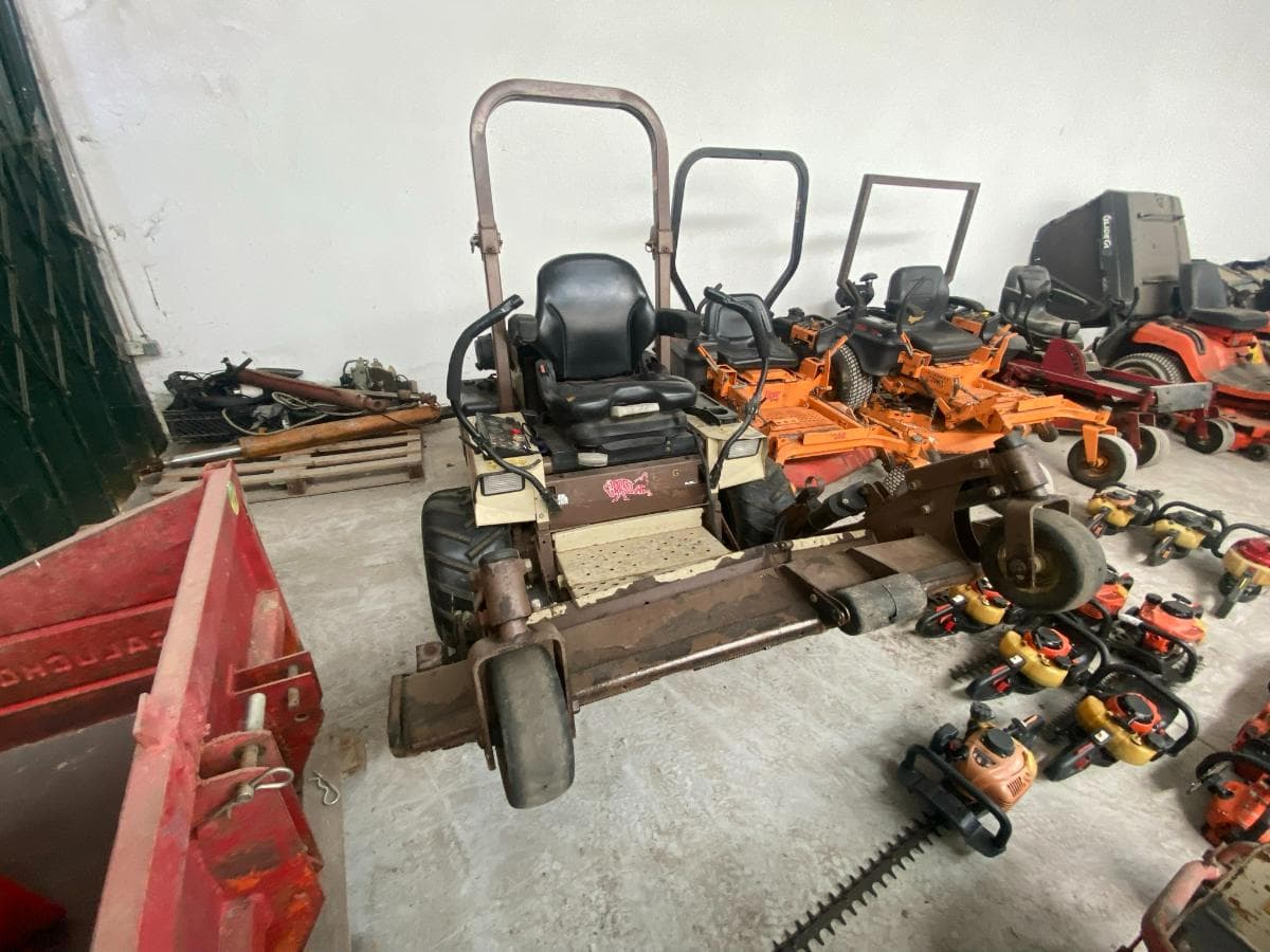 Trator Reciclador — imagem 1