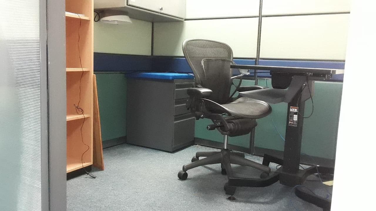 Office Furniture · — image 1