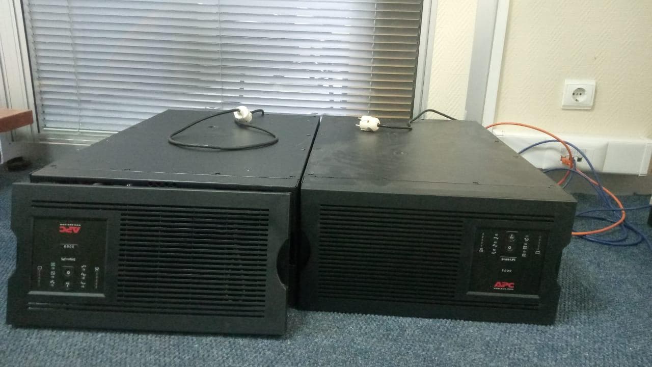 UPS SMART 5000 APC · — image 2