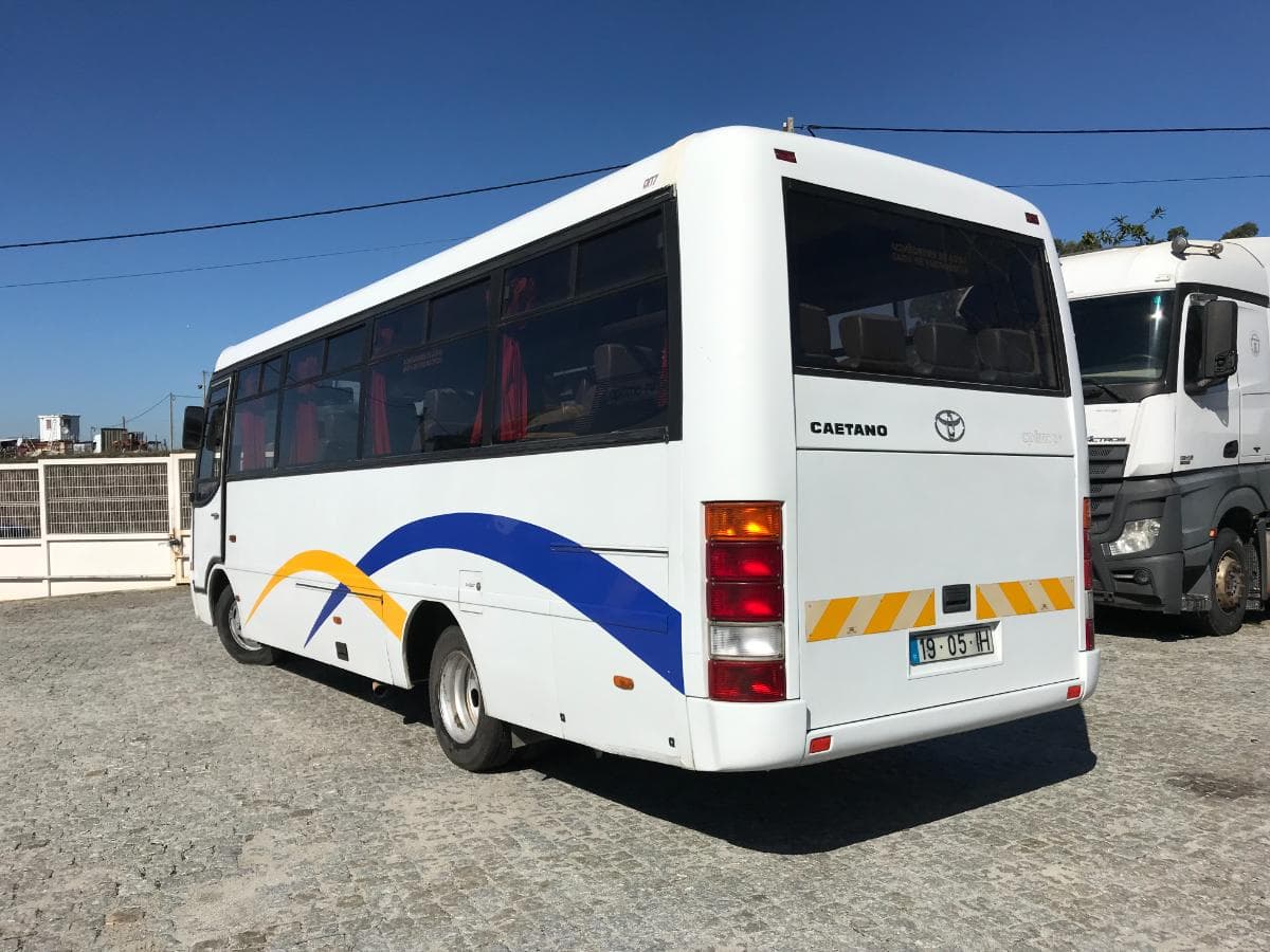 Autocarro Toyota · 28 Lugares · Ano 1997 — imagem 6