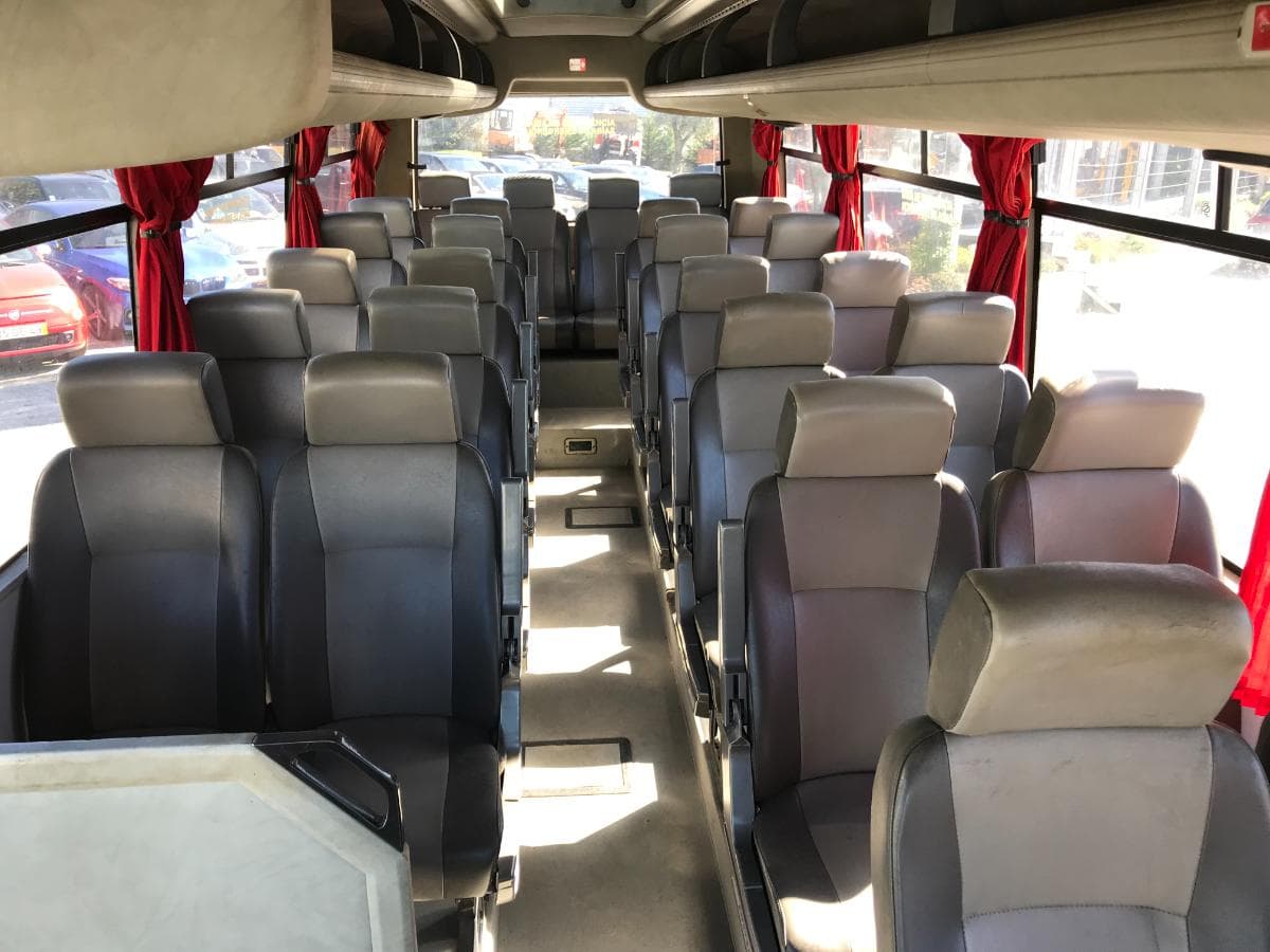 Autocarro Toyota · 28 Lugares · Ano 1997 — imagem 16
