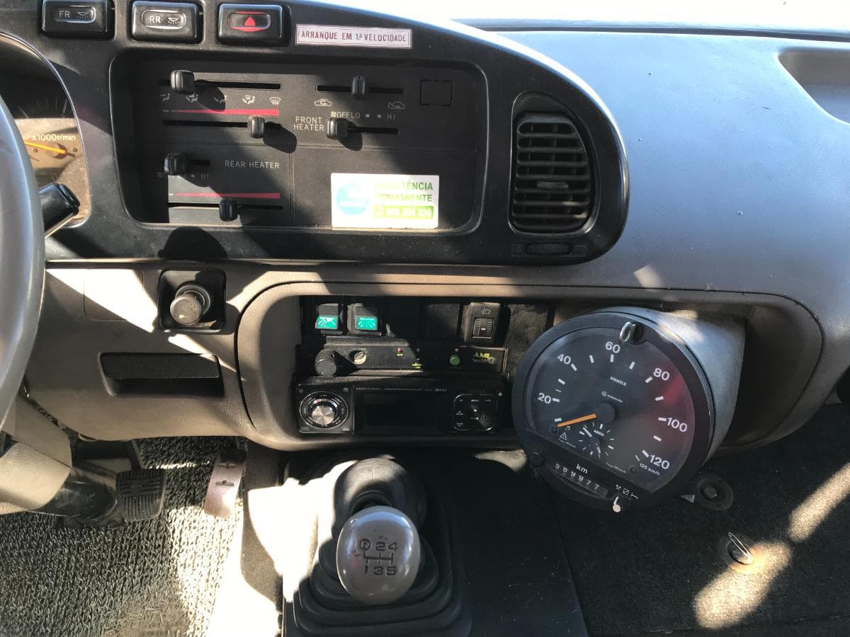 Autocarro Toyota · 28 Lugares · Ano 1997 — imagem 19