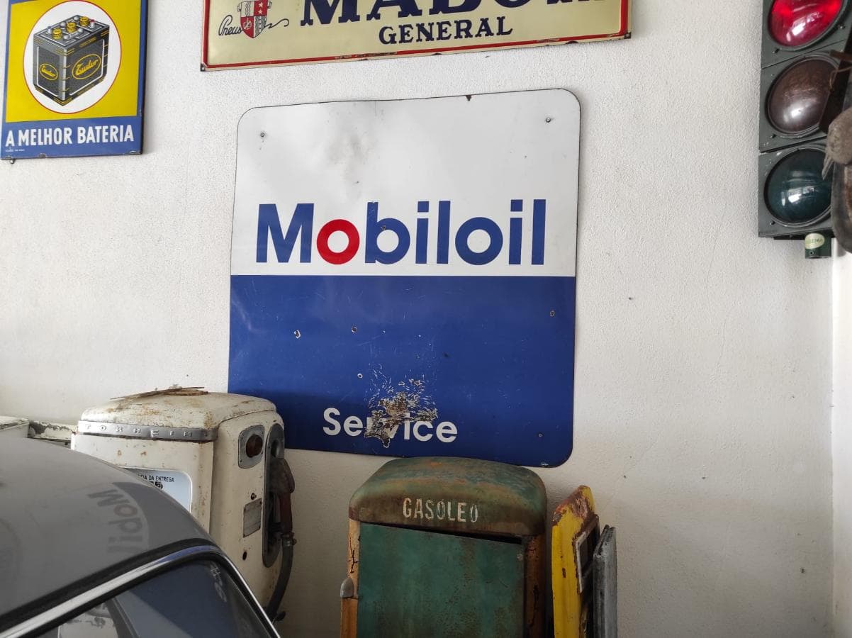 Chapa de esmalte MOBILOIL — image 1