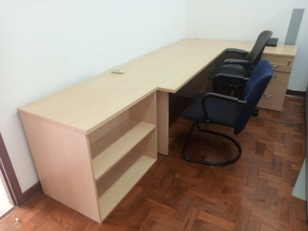 Mobiliário de Escritório ·