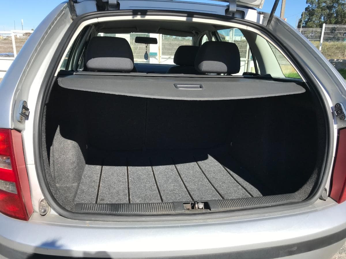 Skoda Fabia 1.2 · Ano 2003 — imagen 6