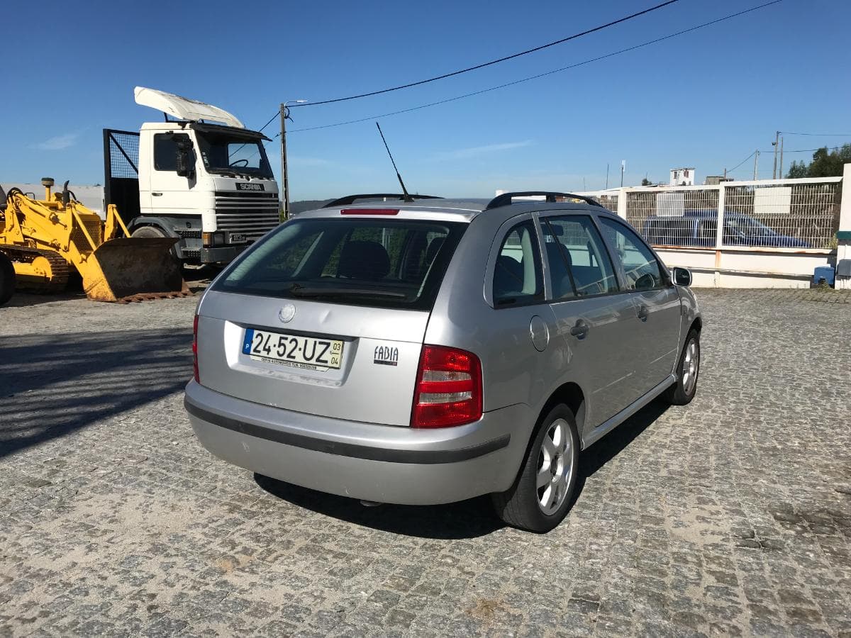 Skoda Fabia 1.2 · Ano 2003 — imagen 4