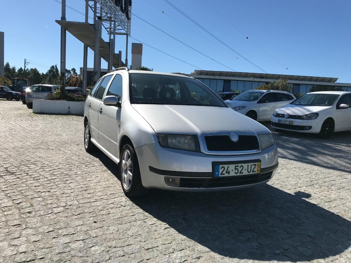 Skoda Fabia 1.2 · Ano 2003