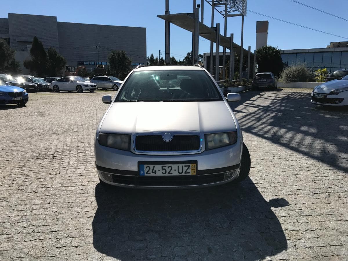 Skoda Fabia 1.2 · Ano 2003 — imagen 2